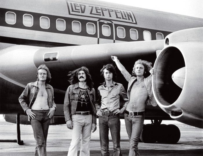 Led_Zeppelin_airplane_starship_plane_bob_gruen.jpg
